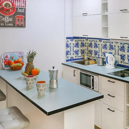 Stunning In With Kitchen Apartment *